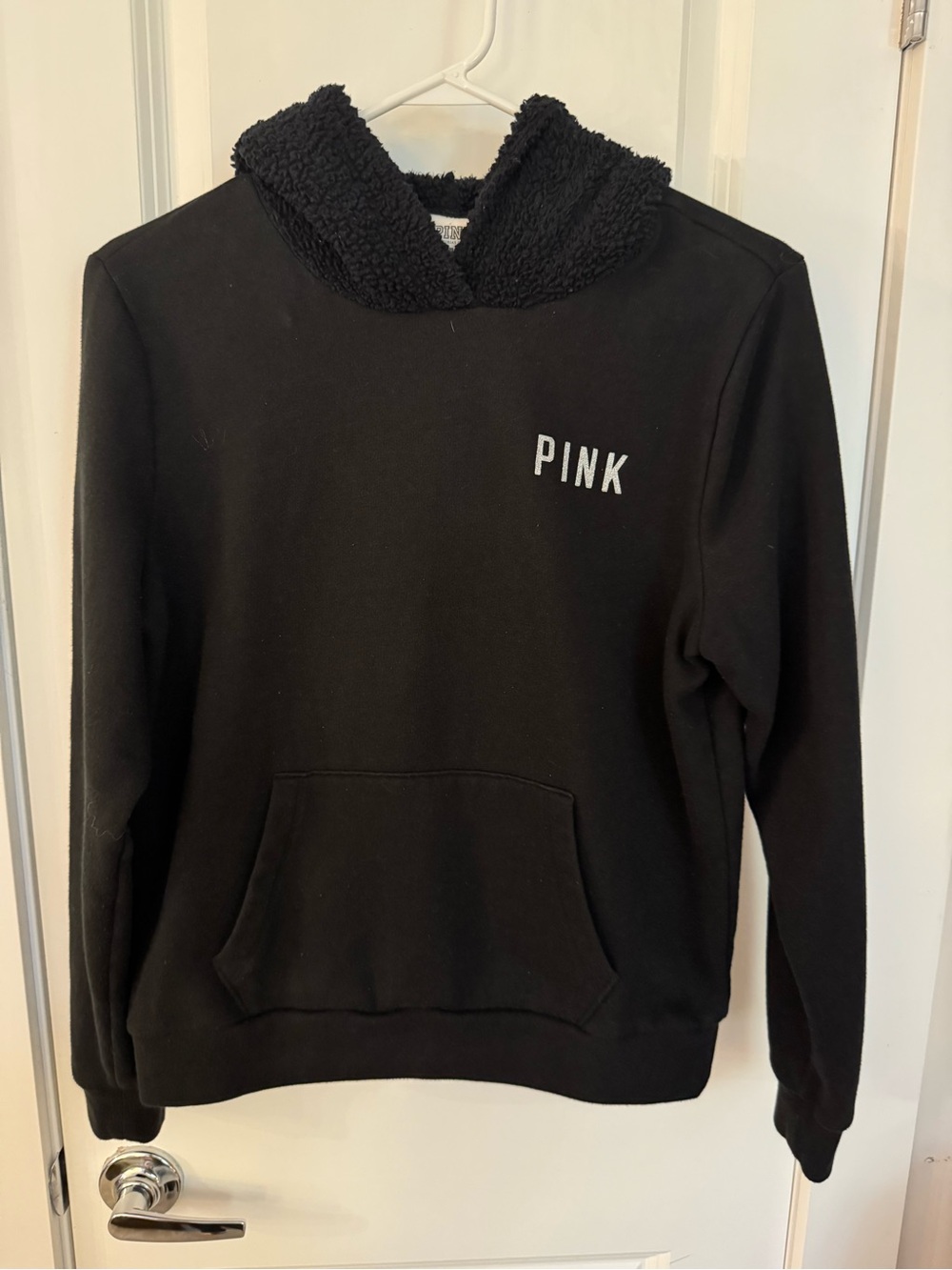 $12 or Bundle 3/$30 - PINK Victoria's Secret Black Sherpa Hoodie Size Medium